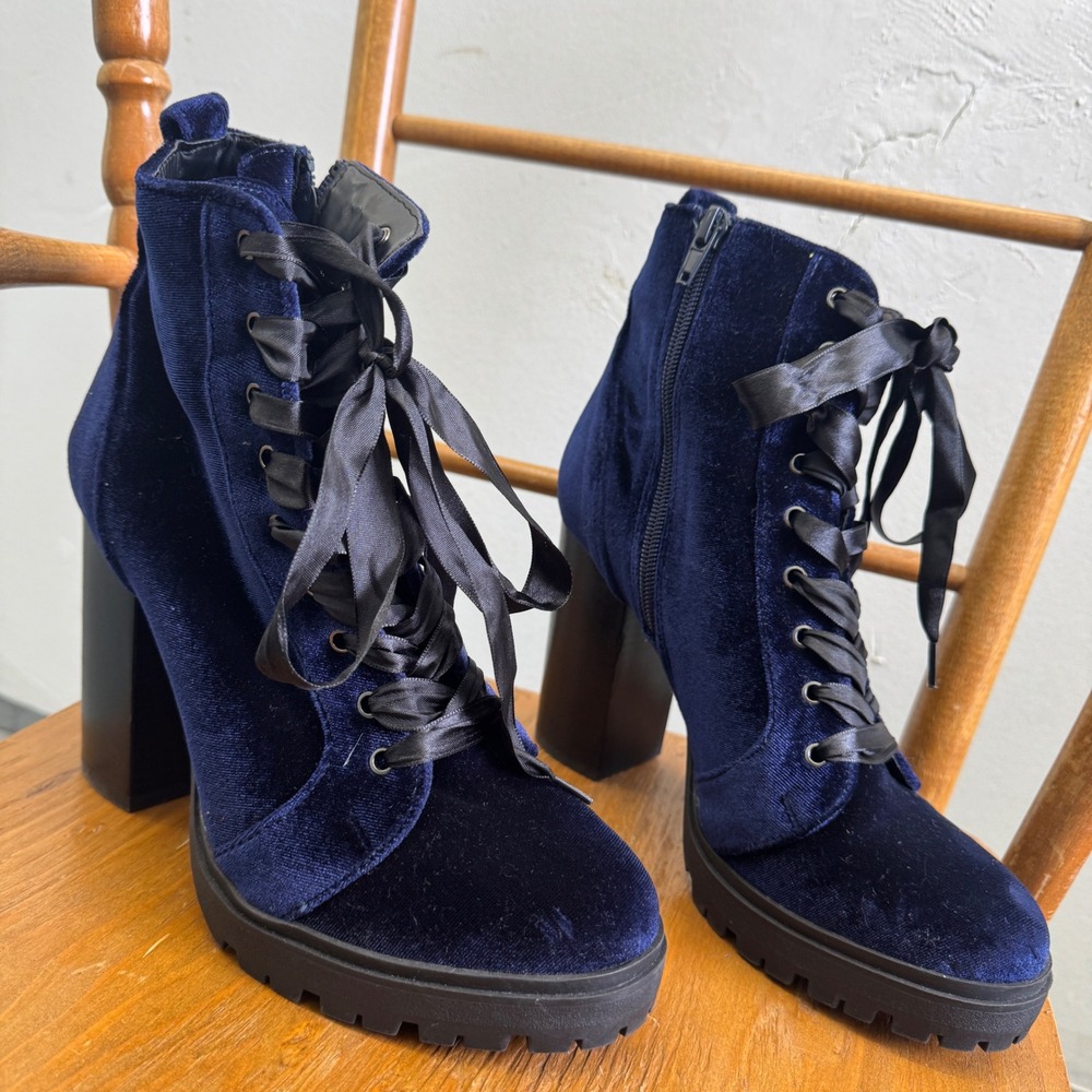 Steve Madden Laurie Navy Blue Velvet Platform Lace Up Block Heel Ankle Boot 8.5M - Picture 3 of 15